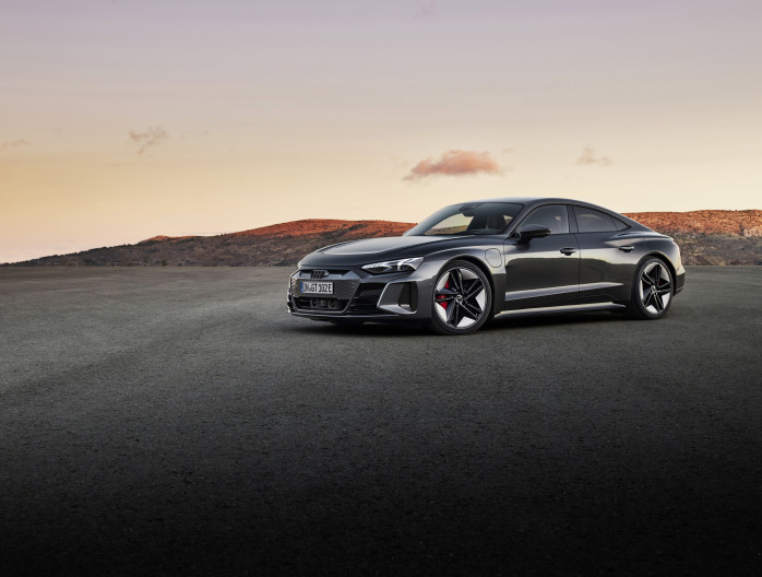 Audi e-tron GT 100% électrique coupé sportif SAN Mazuin