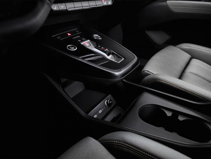 Audi Q4 e-tron SUV 100% électrique sélecteur de vitesse