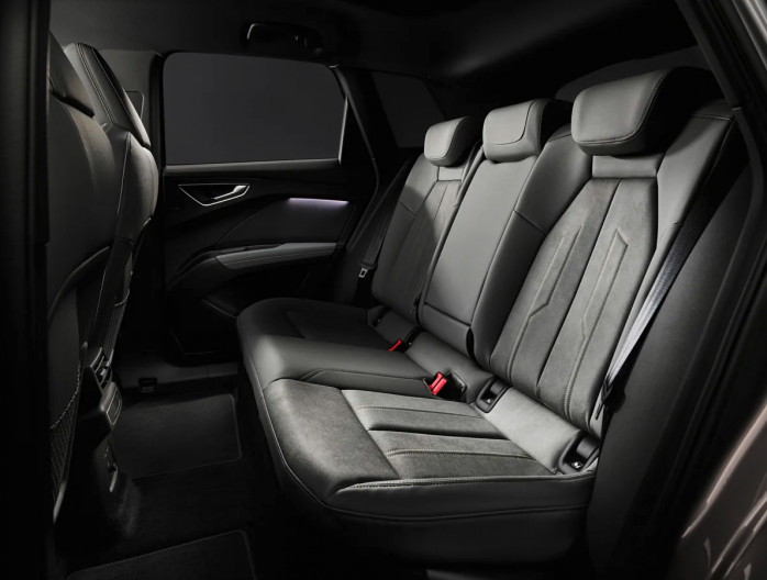 Audi q4 e-tron SUV compact 100% électrique