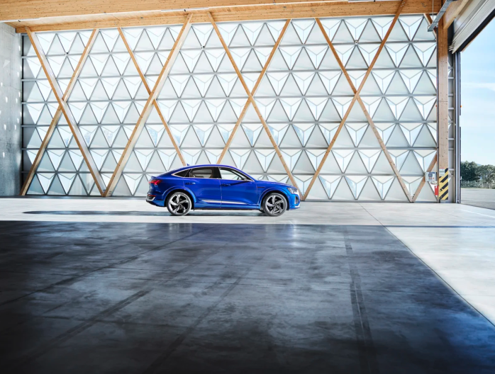 Audi Q8 e-tron électrique 2023