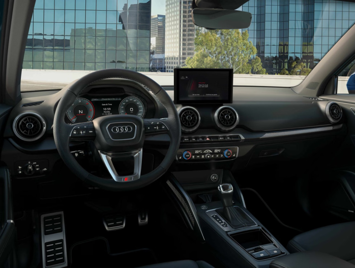 Audi Q2 tableau de bord 2024